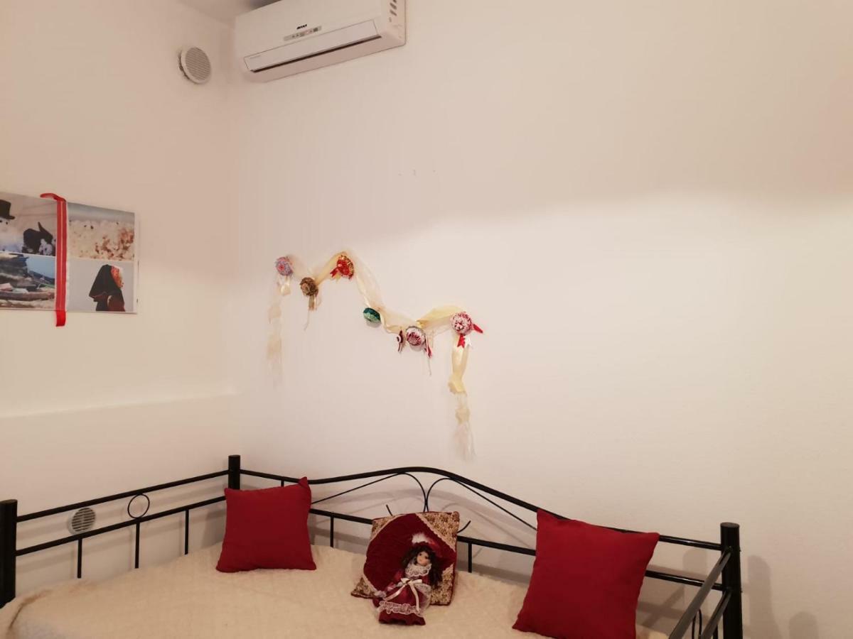 Ferienwohnung Red Ginger Oristano Exterior foto